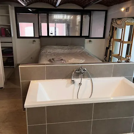 Loft Ravissant 2 Chambres Avec Place De Parking شقة توركوان